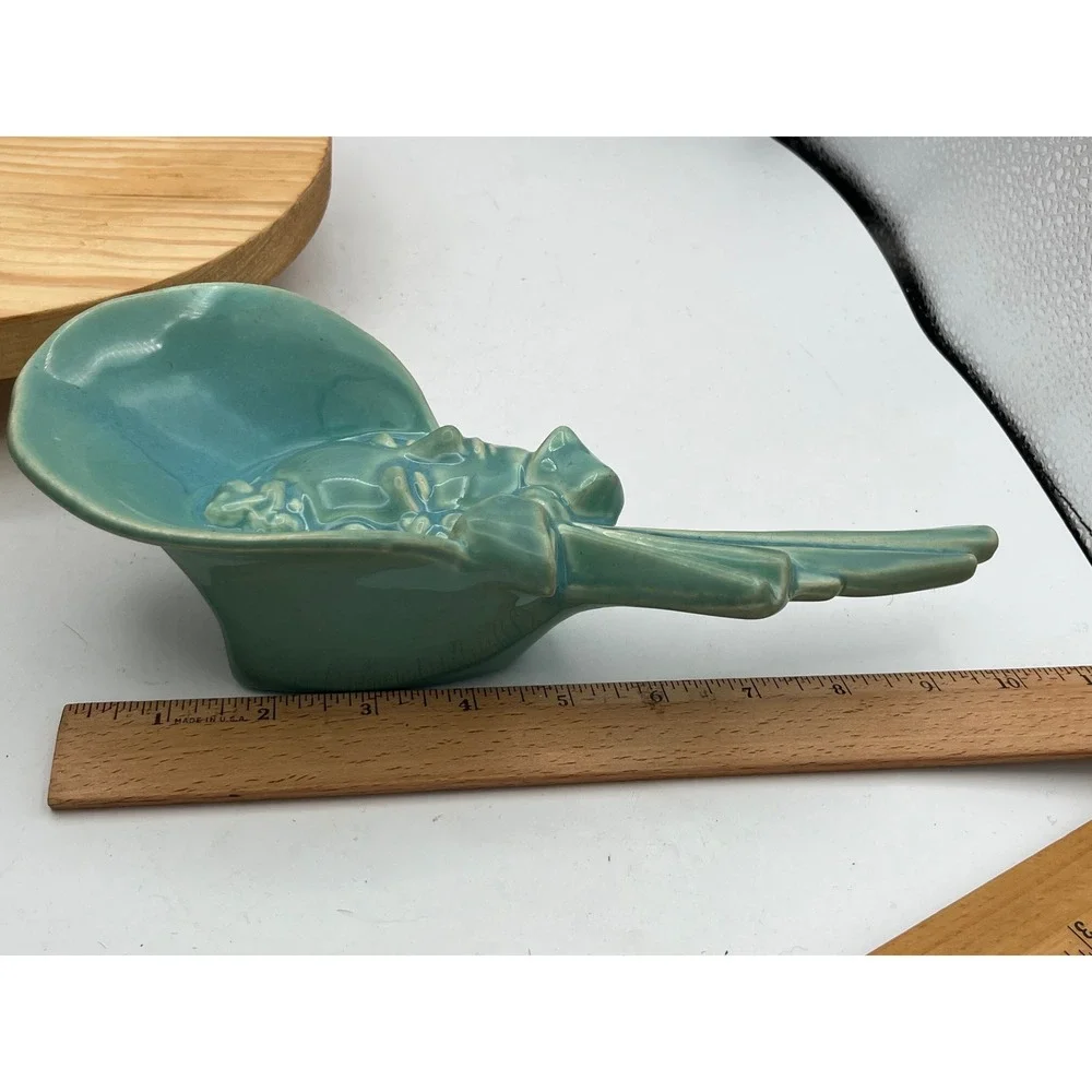 Vintage Haeger Wall Pocket Lady In Bonnet Blue 1940s Art Deco Teal